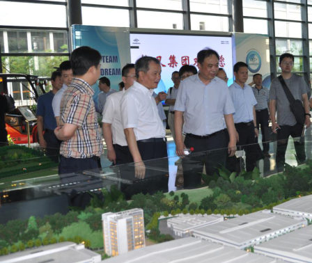 郑荣胜同志调研广发体育
产业工人队伍建设